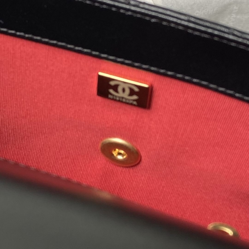 Chanel 19 Bags